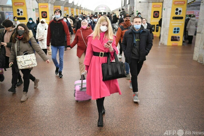 ウクライナ全土に戒厳令 首都では空襲警報