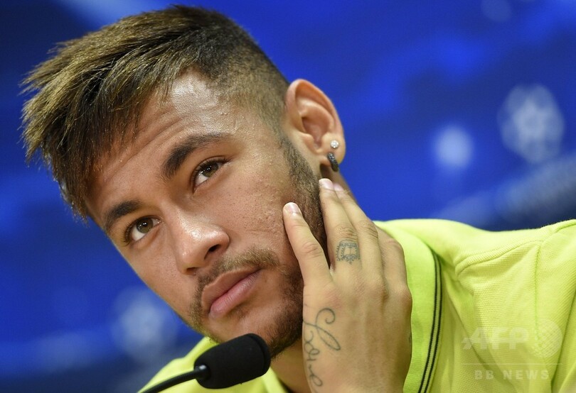 ネイマール、スアレスの公式戦デビューに期待