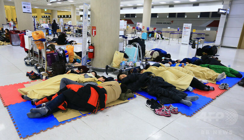 韓国・済州島で30年ぶり大雪、約9万人が空港に足止め