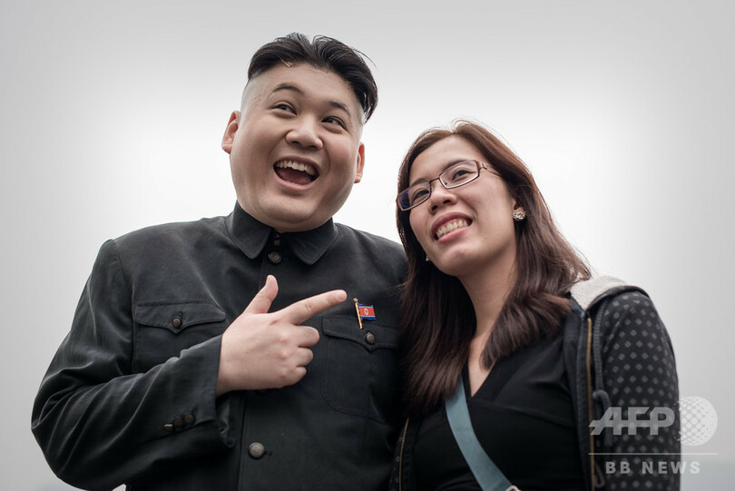 【写真特集】雰囲気はまるで本物、金正恩氏のそっくりさん「ハワードX」