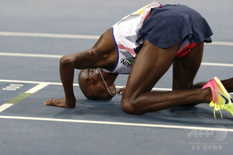 ファラーが男子1万m連覇、転倒しながらも金メダル獲得