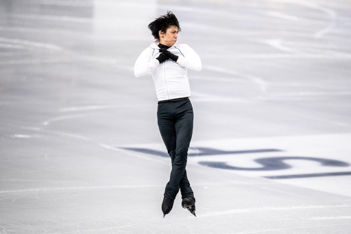 羽生結弦が公式練習 全日本フィギュア 写真5枚 国際ニュース：AFPBB News