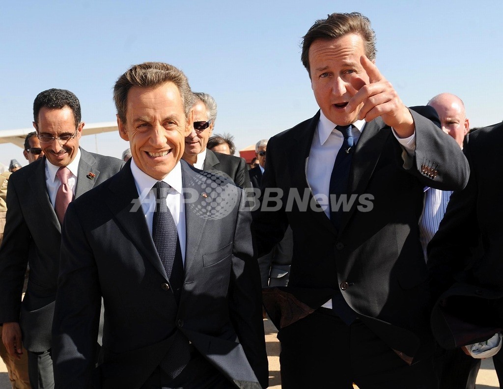 訪日中止しユーロ圏会議出席、英首相の「介入」にサルコジ氏「うんざりだ!」 訪日中止しユーロ圏会議出席、英首相の「介入」にサルコジ氏「うんざりだ!」