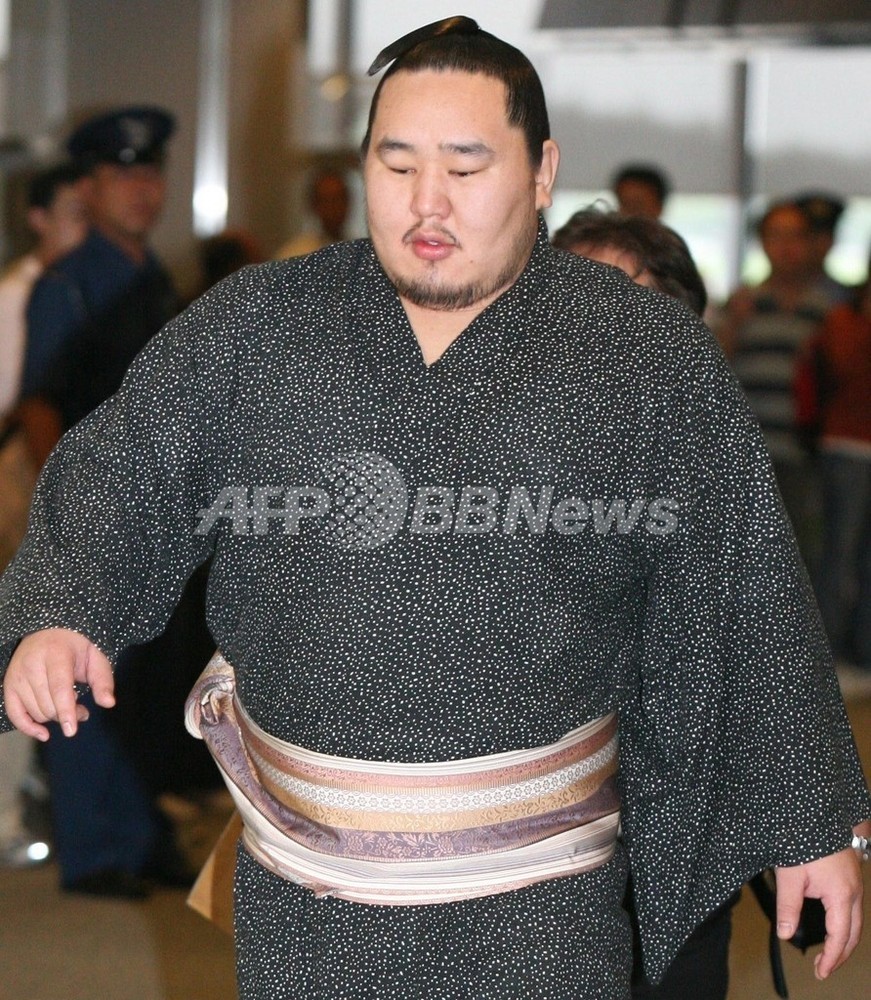 朝青龍 モンゴルへの帰国を断念 写真1枚 国際ニュース:AFPBB News 朝青龍 モンゴルへの帰国を断念 写真1枚 国際ニュース:AFPBB News