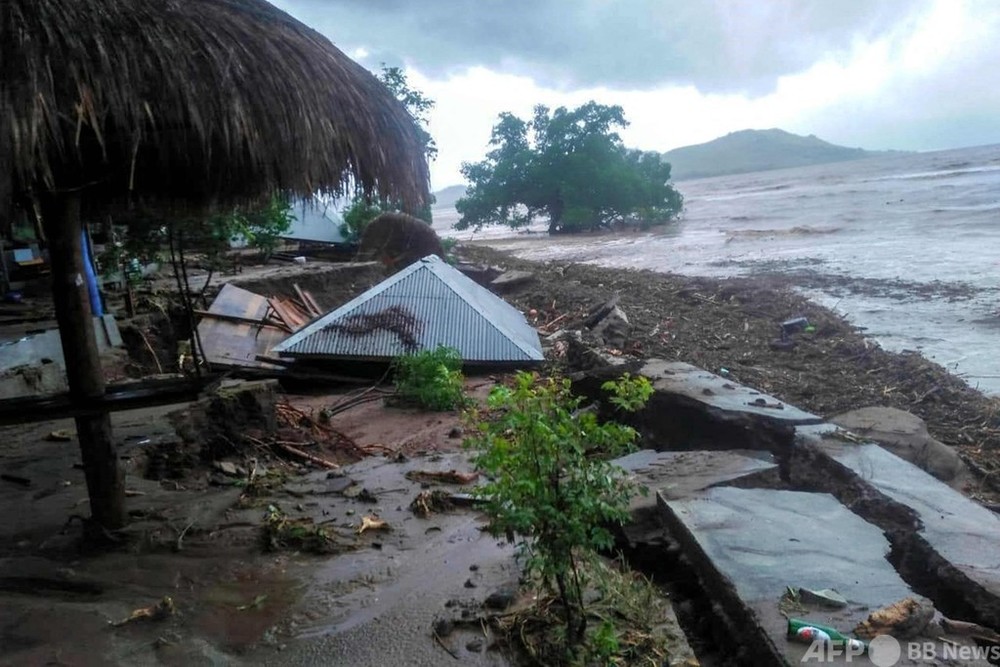 インドネシア東部と東ティモールで水害 91人死亡、70人不明
