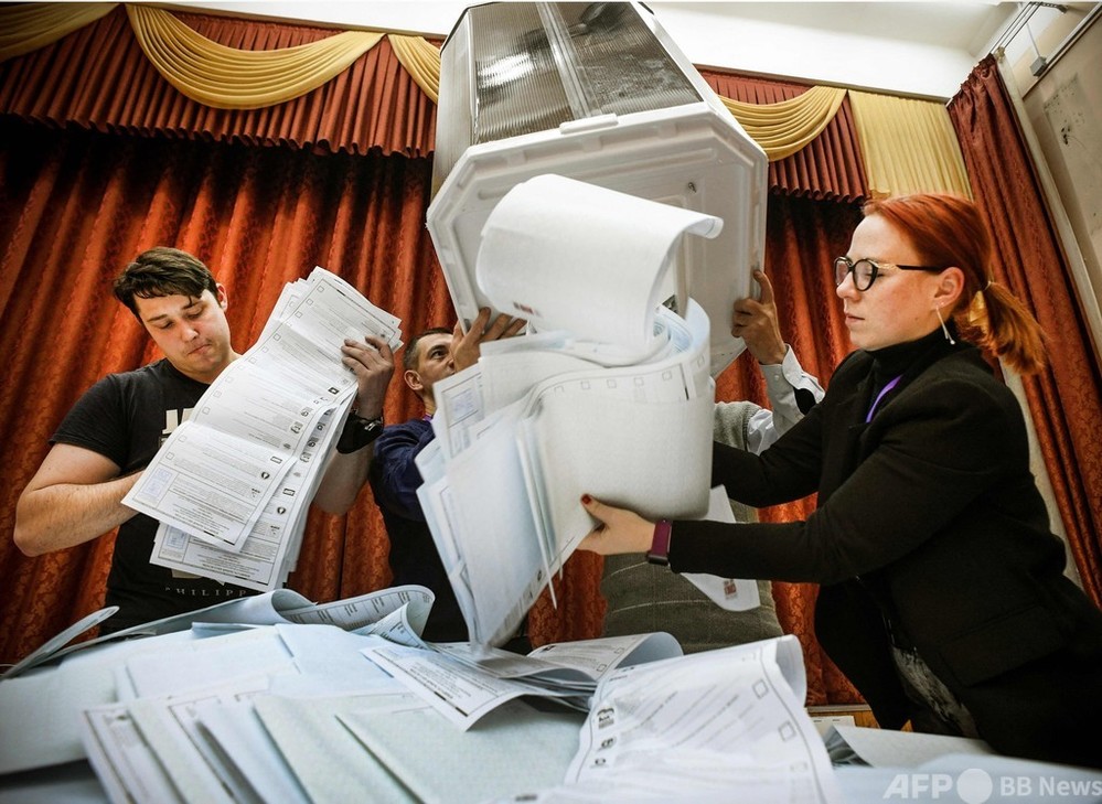 ロシア下院選、与党が勝利宣言 3分の2議席獲得と発表