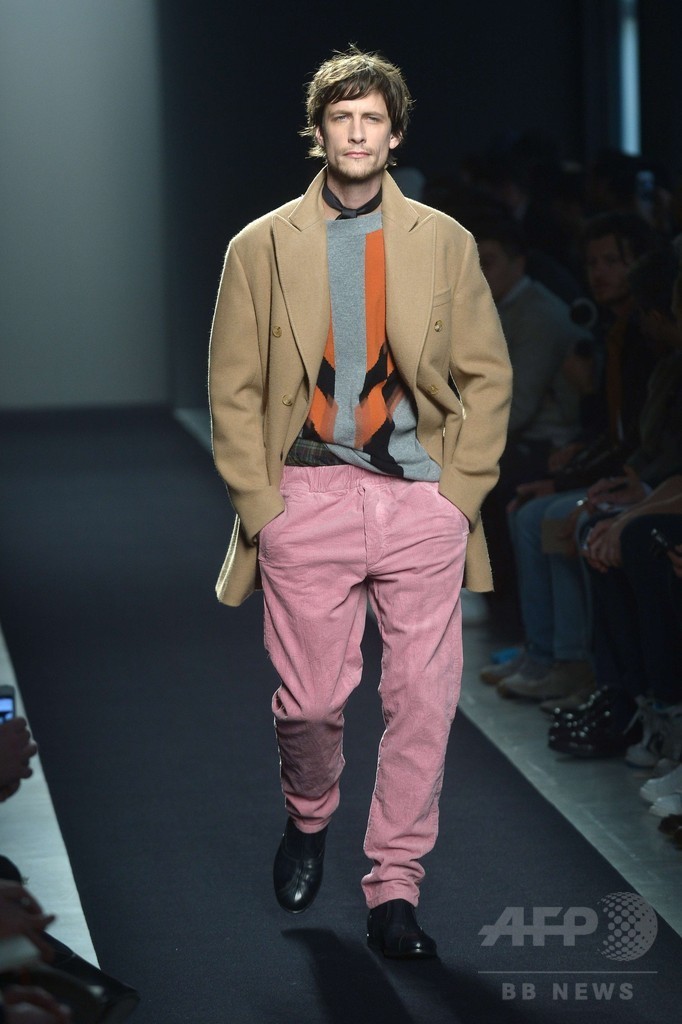 コーデュロイ素材で快適さを追求、「ボッテガ・ヴェネタ」15/16年秋冬メンズ