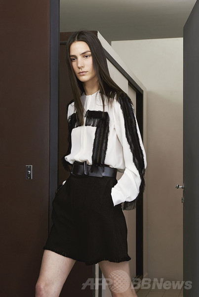 ル・コルビュジエのサヴォア邸から着想、「クロエ」15年リゾートコレクション