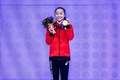 第19回アジア競技大会、体操女子種目別平均台。表彰式に臨む金メダルの岡村真（2023年9月29日撮影）。(c)Philip FONG / AFP