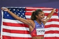パリ五輪、陸上女子200メートル決勝。優勝を喜ぶ米国のガブリエル・トーマス（2024年8月6日撮影）。(c)Andrej ISAKOVIC/ AFP