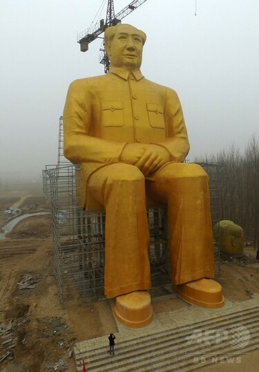高さ約37メートルの毛沢東像、中国・河南省で建設進む 写真4枚 国際