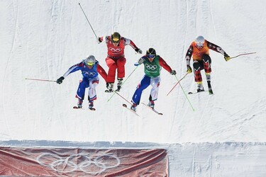 スリル尽きないスキークロス、危険も満載 平昌五輪 写真3枚 国際