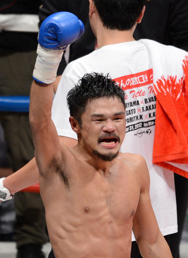 内山と河野がWBAダブル防衛戦