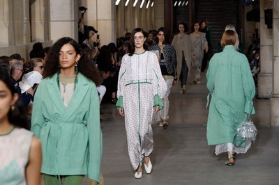 「マメ クロゴウチ」20年春夏