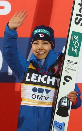 高梨快勝で通算50勝目に王手、ジャンプW杯女子