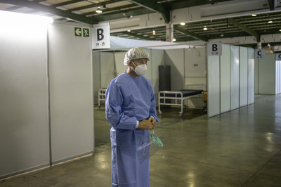 南ア・ヨハネスブルク市長、新型コロナで死去 53歳