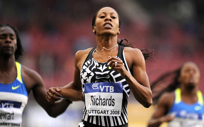 リチャーズ 女子200メートル制す