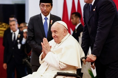 ローマ教皇、宗教間の絆で「過激主義に対抗を」 インドネシア