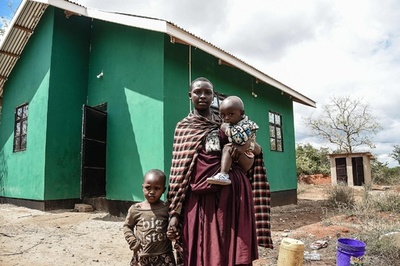 世界遺産の自然保護区から移住、ハンデニ地区のマサイ人 タンザニア