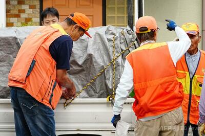 宇都宮市を徘徊のクマ、麻酔銃で捕獲 住民ら安堵の声