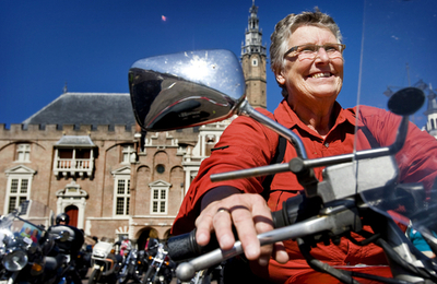 おばあちゃんたちのバイクレース、オランダ