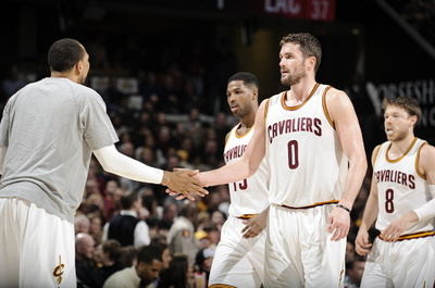キャバリアーズ12連勝、クリッパーズに完勝