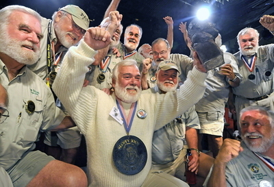 恒例のヘミングウェーそっくりさんコンテスト、挑戦8回で栄冠