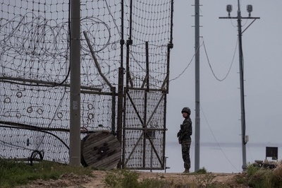 北朝鮮に泳いで戻った脱北者めぐり海兵隊少将を解任 韓国