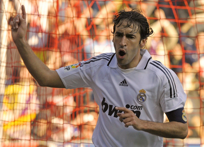 レアル・マドリード ラウルがクラブ記録を更新しヒホンに快勝