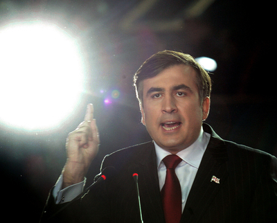 グルジアで繰り上げ大統領選 サーカシビリ前大統領が優勢