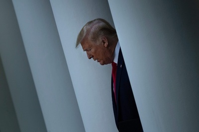 トランプ氏、ソーシャルメディア閉鎖を示唆 自身の投稿への注意喚起受け