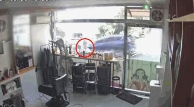 落ちていた財布、それとなく拾い、消えた男性…韓国・美容室のカメラに映った数秒の出来事