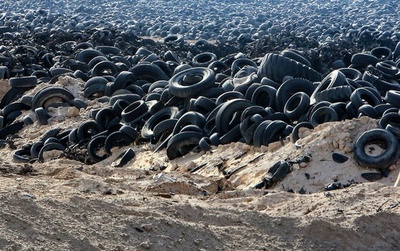 「タイヤの墓場」を住宅地に、クウェートの挑戦