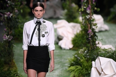 <18年春夏マドリード・コレクション>「アルバルノ」新作