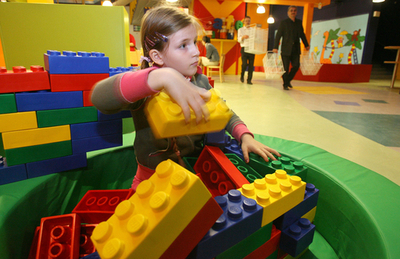 世界の子どもたちの想像力を育ててきたレゴブロック、誕生50周年