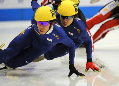 李昊錫 ショートトラックW杯第3戦男子1000メートルを制す