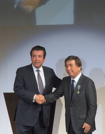 芦田淳氏、仏芸術文化勲章「オフィシエ」受章