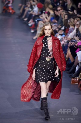 クラシックモダンなアーミーやドレススタイル テンパリー ロンドン 18 19年秋冬 写真34枚 ファッション ニュースならmode Press Powered By Afpbb News