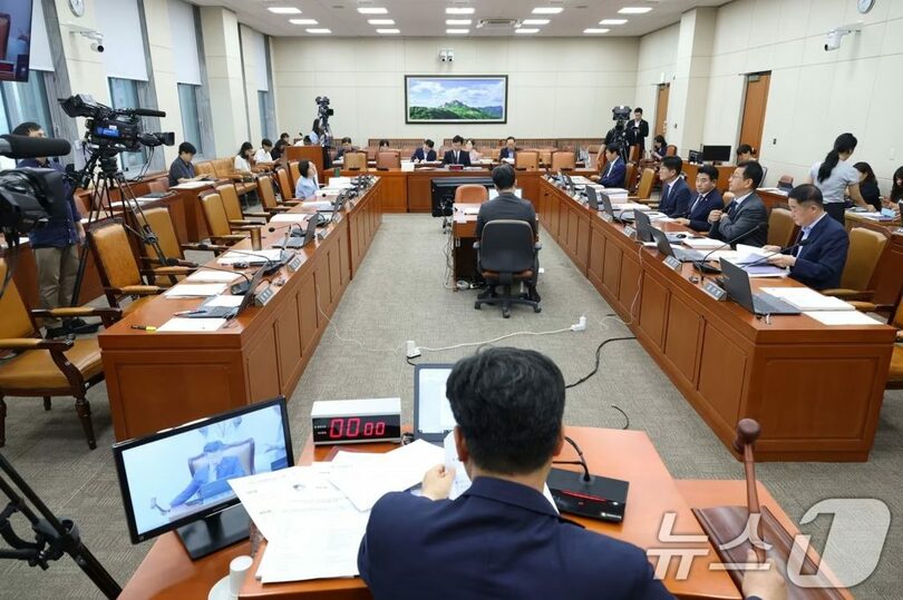 7月16日午前、国会環境労働委員会で開かれたキム・ヨンフン雇用労働相候補者に対する人事聴聞会(c)news1