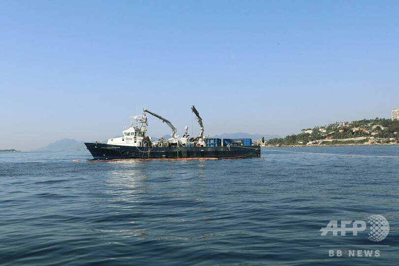 「サンクチュアリ」が汚染源に...南仏、人工魚礁のタイヤ2.5万本撤去