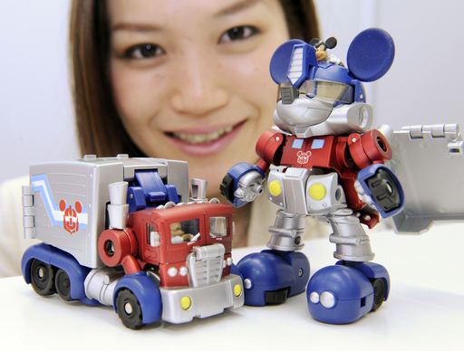 タカラトミー 変形ロボット玩具にミッキー版登場 写真4枚 国際ニュース Afpbb News