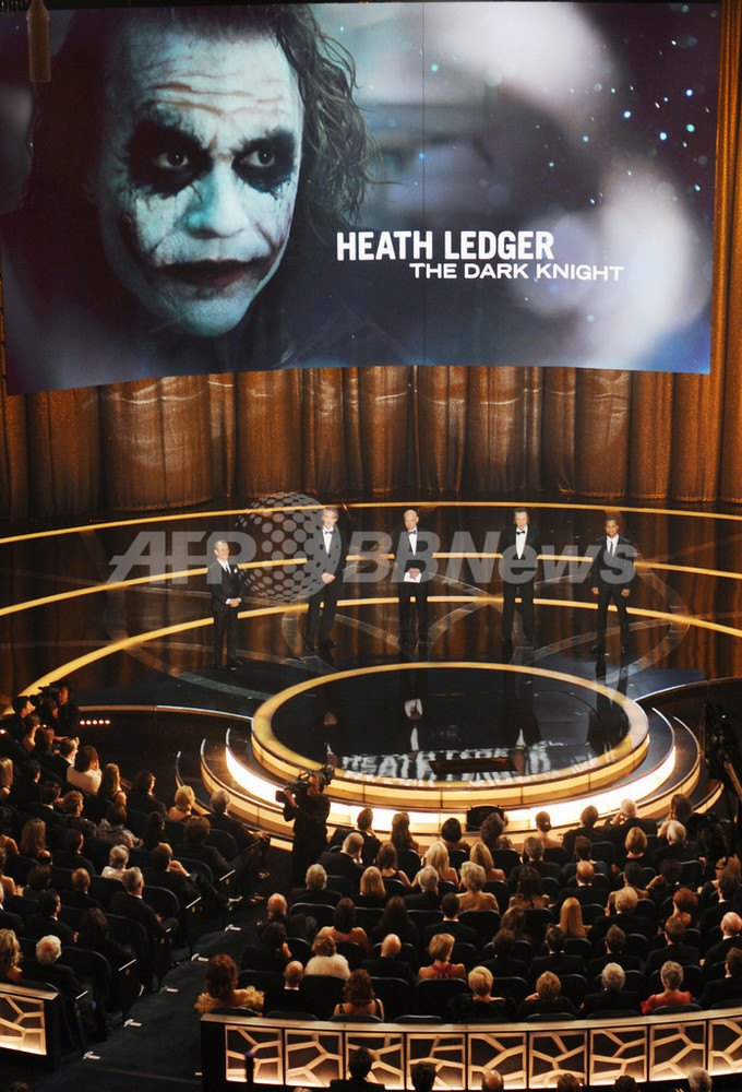 セール中…ヒース・レジャー直筆サイン入り超大型写真…Heath Ledger 59b24b4b1cc959abb770dc41c7300e