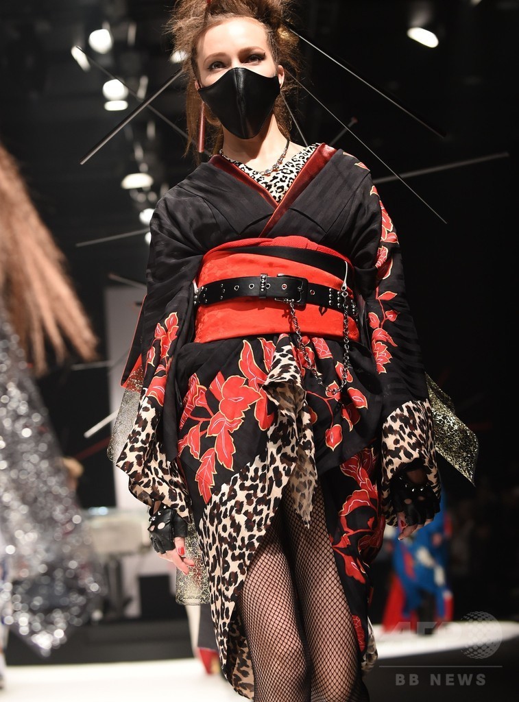 ロックをイメージした「着物」登場、Yoshikiデザイン 東京ファッションウィーク