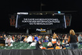 22NFL第17週、シンシナティ・ベンガルズ対バッファロー・ビルズ。試合の延期を伝えるスタジアムの電光掲示板（2023年1月2日撮影）。(c)Dylan Buell/Getty Images/AFP