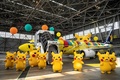 東京・羽田空港で、スカイマークのボーイング737-800型機「ピカチュウジェット」のお披露目イベントの様子（2021年6月21日撮影）。(c)Charly TRIBALLEAU / AFP