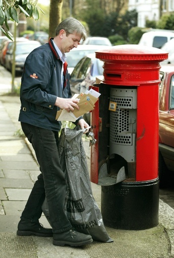 脳腫瘍の少女に数万通のお見舞いカード、最後の願い オランダ