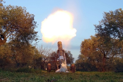 シリアのアルヌスラ戦線など、県都イドリブを制圧 政権に打撃