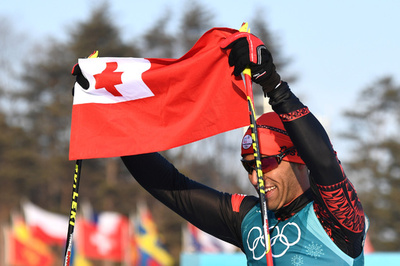 上半身裸のトンガ旗手が完走、最下位は免れる クロカン男子15km