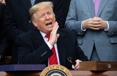 トランプ米大統領「今こそ」、ピート・ローズ氏の殿堂入り支持