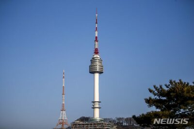秋の蚊が飛び回っても…ソウルの名所・南山タワーに使えない殺虫剤